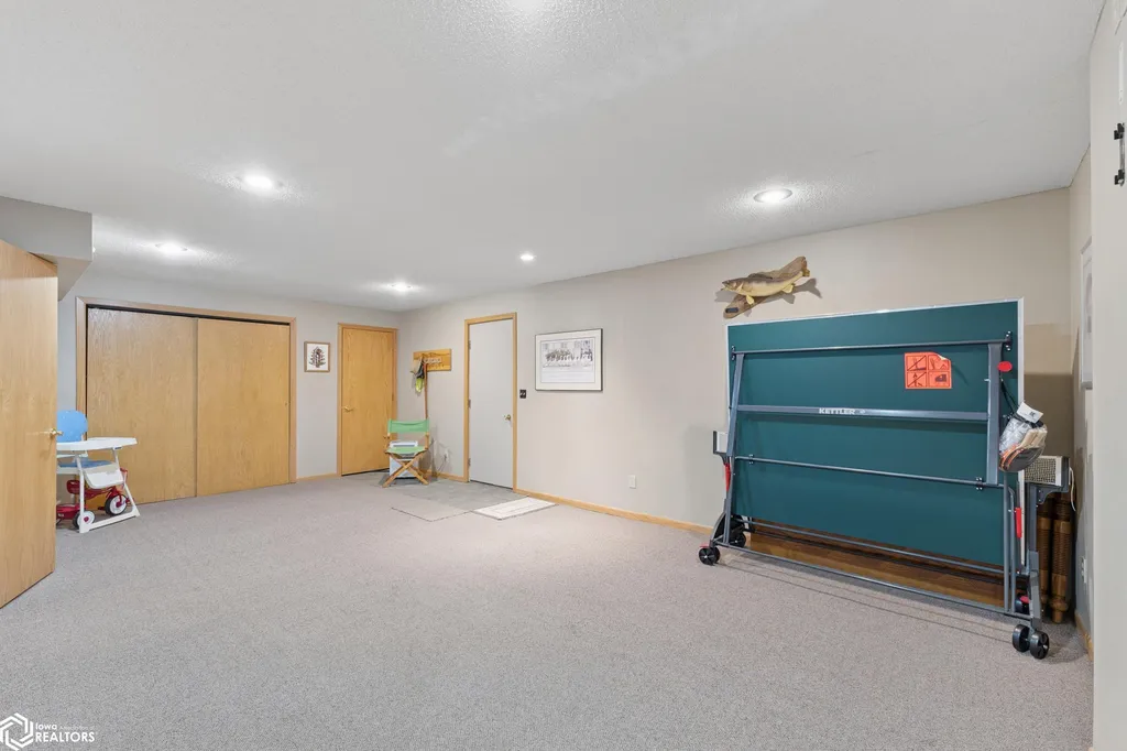 25 Charlestown Square Mason City IA 50401
