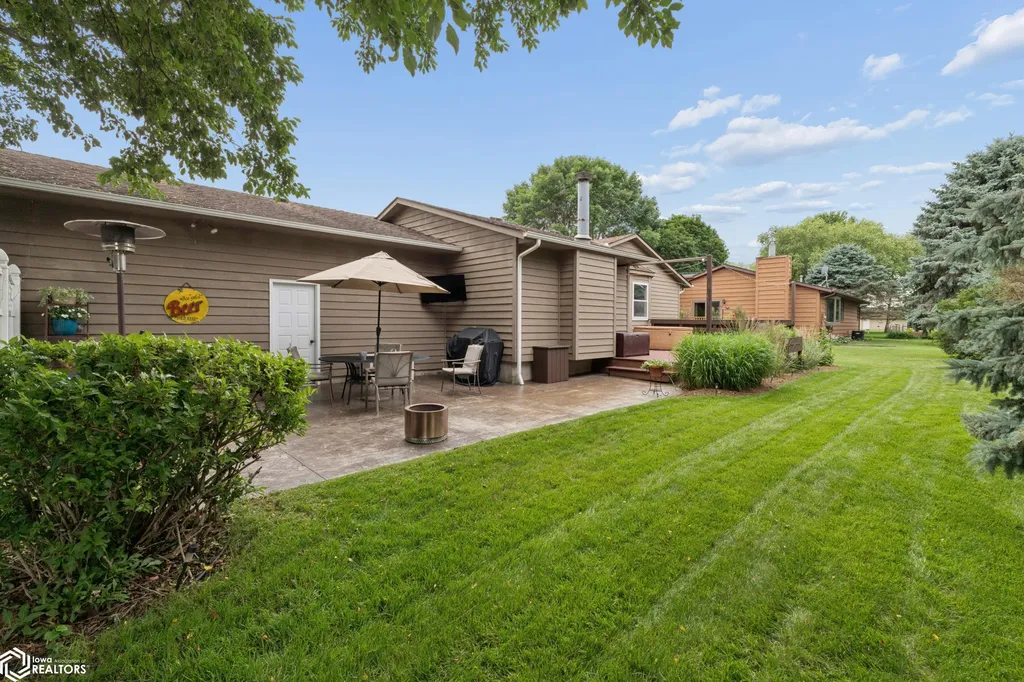 25 Charlestown Square Mason City IA 50401
