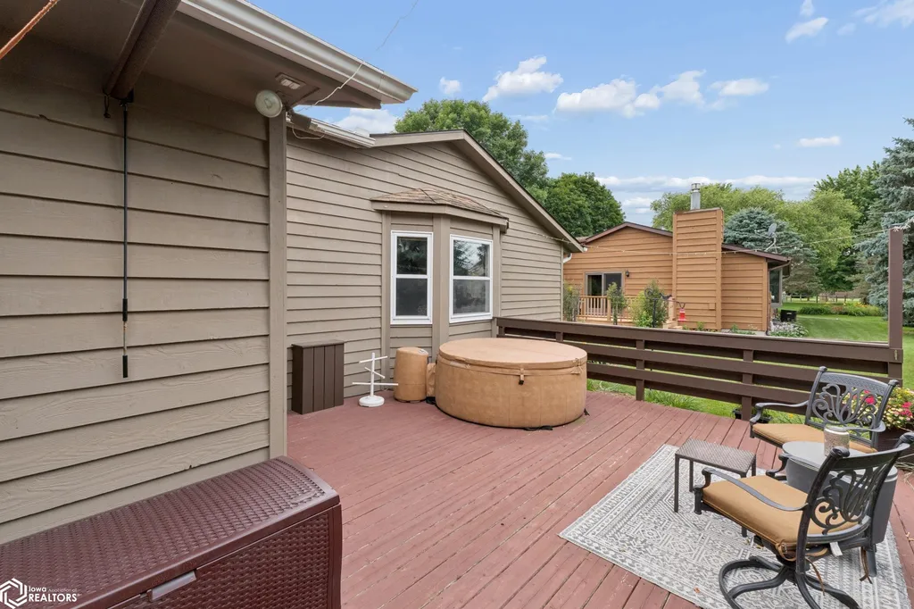 25 Charlestown Square Mason City IA 50401