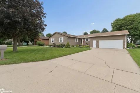 25 Charlestown Square Mason City IA 50401