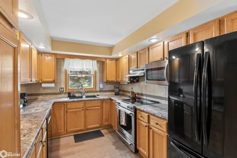 25 Charlestown Square Mason City IA 50401