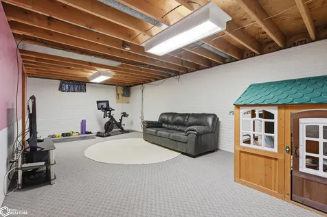 2832 Bock Street Burlington IA 52601