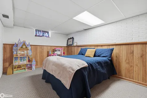 2832 Bock Street Burlington IA 52601