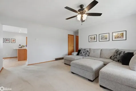 2832 Bock Street Burlington IA 52601