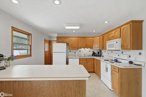 2832 Bock Street Burlington IA 52601