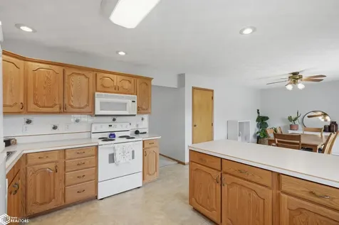 2832 Bock Street Burlington IA 52601