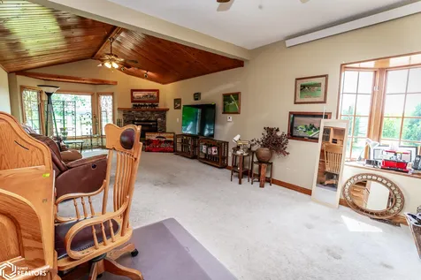 2054 350th Avenue Brooklyn IA 52211