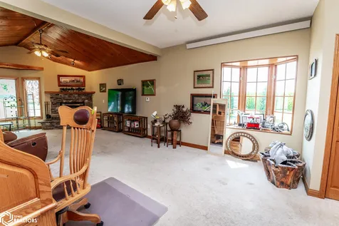 2054 350th Avenue Brooklyn IA 52211