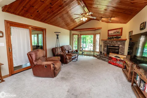 2054 350th Avenue Brooklyn IA 52211