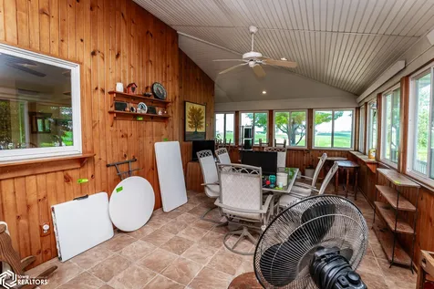 2054 350th Avenue Brooklyn IA 52211