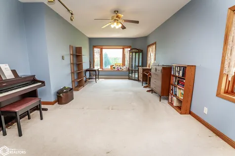 2054 350th Avenue Brooklyn IA 52211