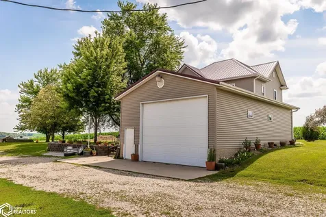 2054 350th Avenue Brooklyn IA 52211
