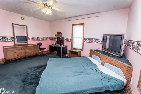 2054 350th Avenue Brooklyn IA 52211