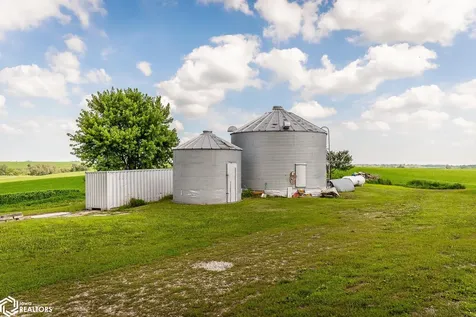2054 350th Avenue Brooklyn IA 52211