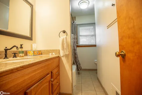 1308 E State Street Algona IA 50511