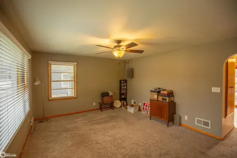 1308 E State Street Algona IA 50511