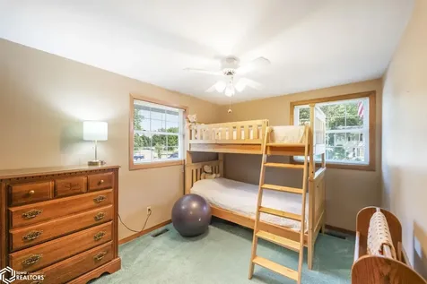 38 Country Circle Mason City IA 50401