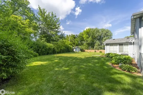38 Country Circle Mason City IA 50401