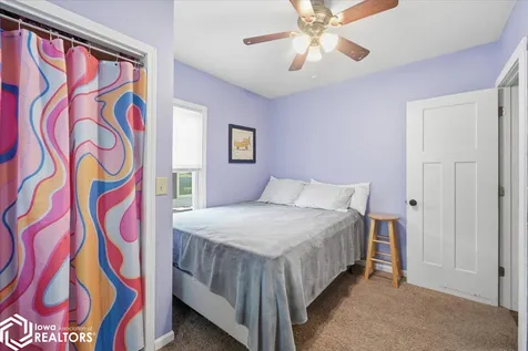 221 W Maple Street Hubbard IA 50122