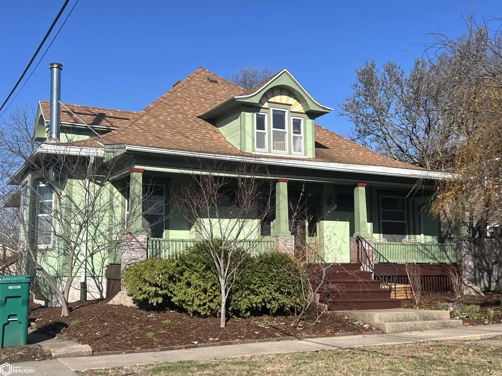 204 N 3rd Street Fairfield IA 52556