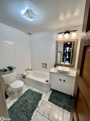 204 N 3rd Street Fairfield IA 52556