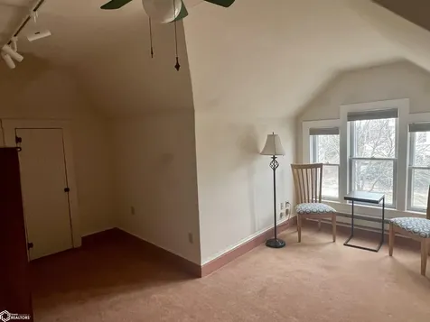 204 N 3rd Street Fairfield IA 52556