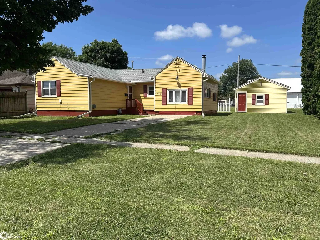 511 5th Street SW Hampton IA 50441