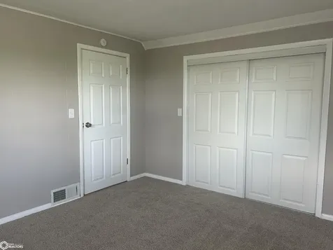 511 5th Street SW Hampton IA 50441