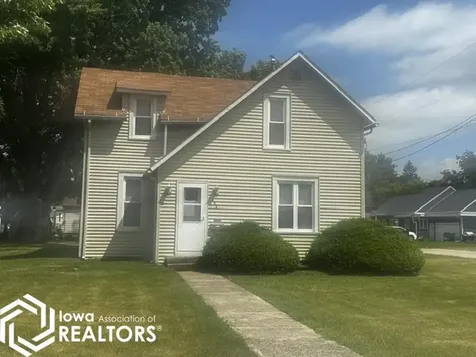 484 Center Street E Britt IA 50423