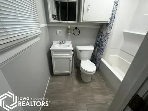 484 Center Street E Britt IA 50423
