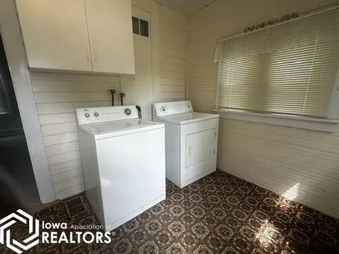 484 Center Street E Britt IA 50423