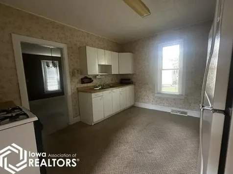 484 Center Street E Britt IA 50423