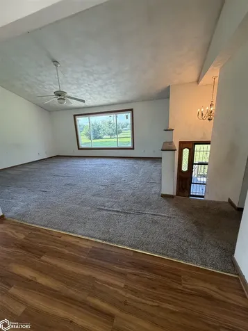 2764 295th Street Danville IA 52623