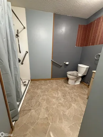 2764 295th Street Danville IA 52623