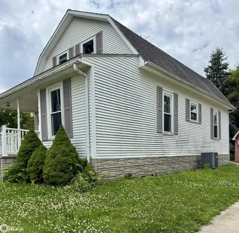 910 16th Street Eldora IA 50627