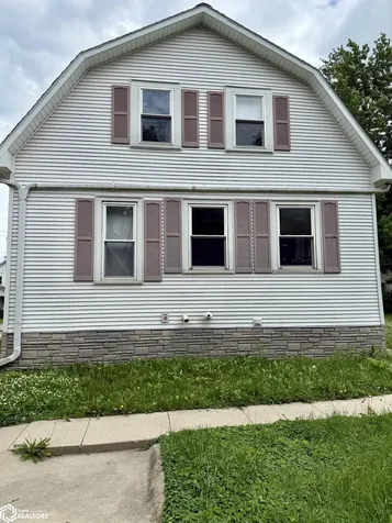910 16th Street Eldora IA 50627