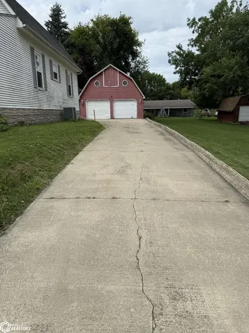 910 16th Street Eldora IA 50627