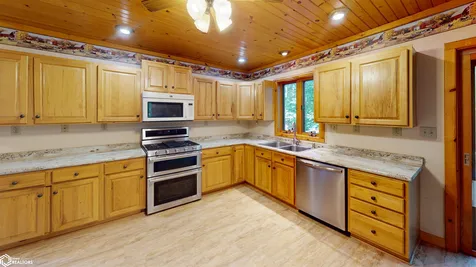 2550 New Glasgow Road Fairfield IA 52556