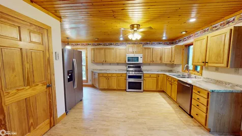 2550 New Glasgow Road Fairfield IA 52556