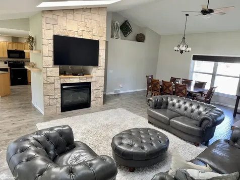 1611 Willow Place Clear Lake IA 50428