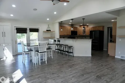 1611 Willow Place Clear Lake IA 50428