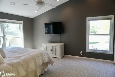 1611 Willow Place Clear Lake IA 50428