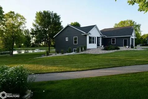 1611 Willow Place Clear Lake IA 50428