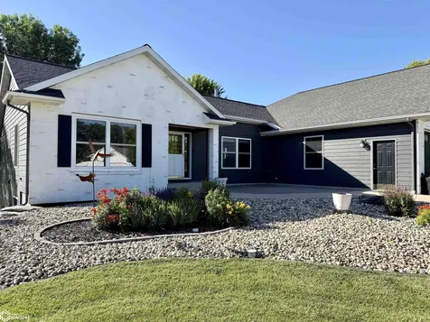 1611 Willow Place Clear Lake IA 50428