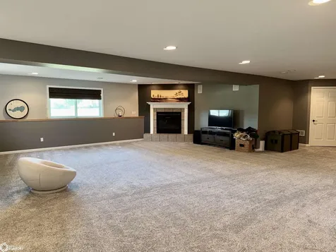 1611 Willow Place Clear Lake IA 50428
