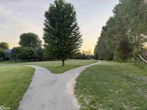 1611 Willow Place Clear Lake IA 50428