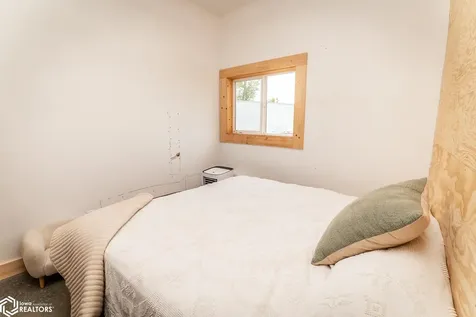 2326 K Avenue Toledo IA 52342