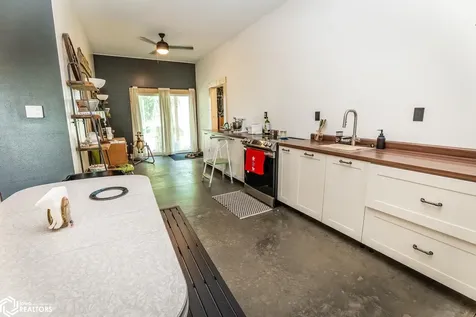 2326 K Avenue Toledo IA 52342