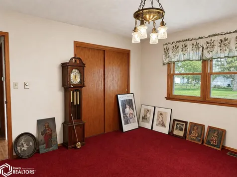 11818 Dmc Highway 99 Burlington IA 52601