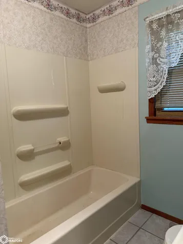11818 Dmc Highway 99 Burlington IA 52601
